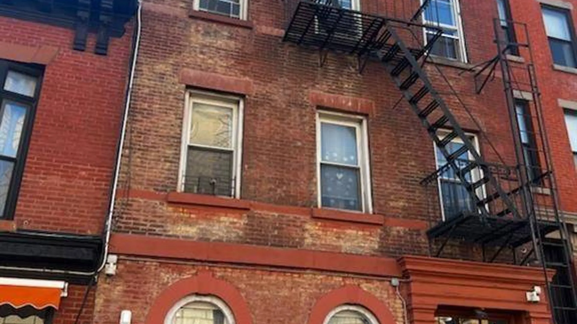 Property at 60 6th Ave, Brooklyn, NY 11217 3