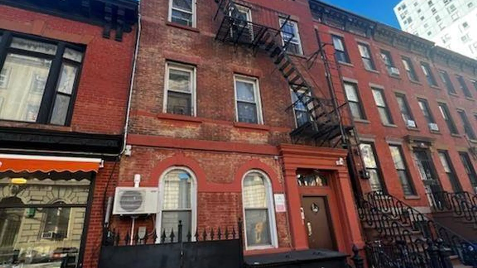 Property at 60 6th Ave, Brooklyn, NY 11217 4