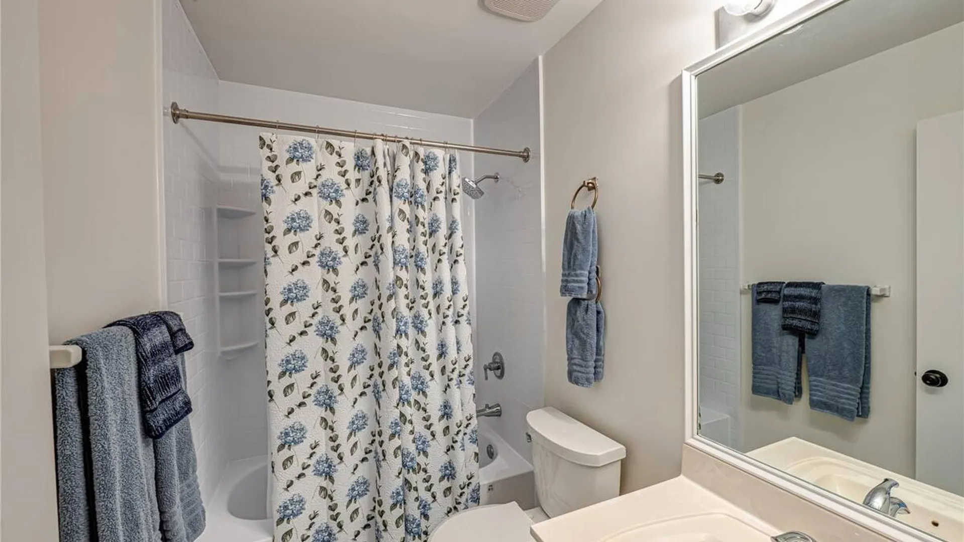 Property at 757 Spring Lake Drive, Middle Island, NY 11953 18