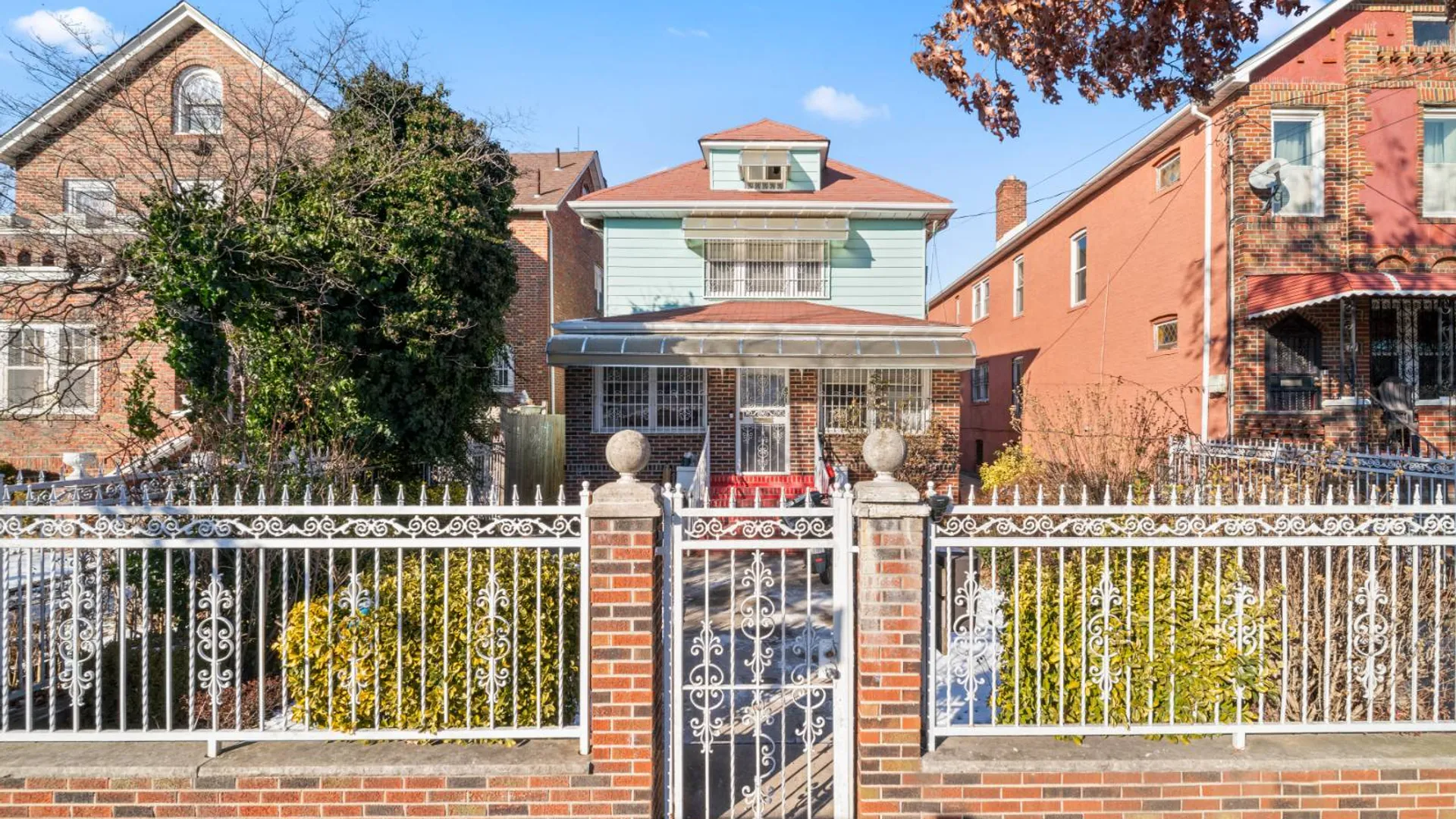 Property at 871 Linden Blvd, Brooklyn, NY 11203 4
