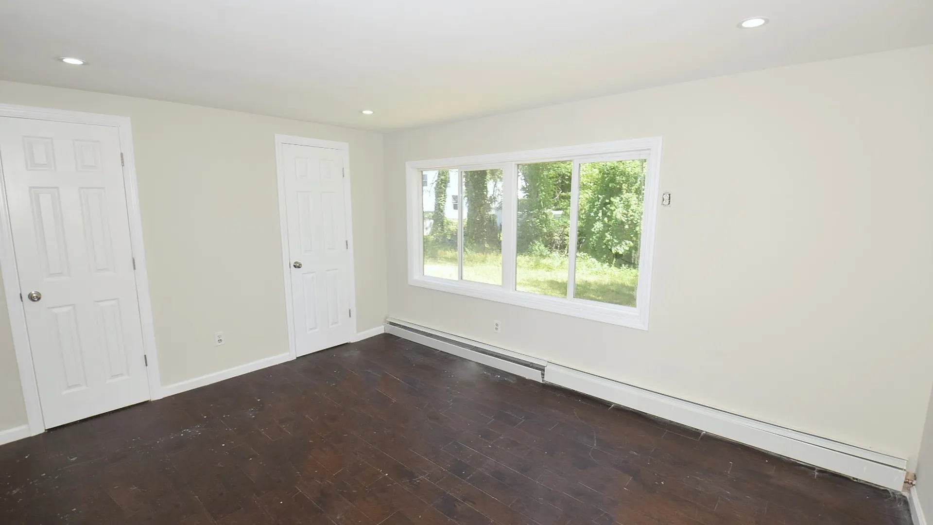 Property at 3 Willow CT, Medford, NY 11763 10