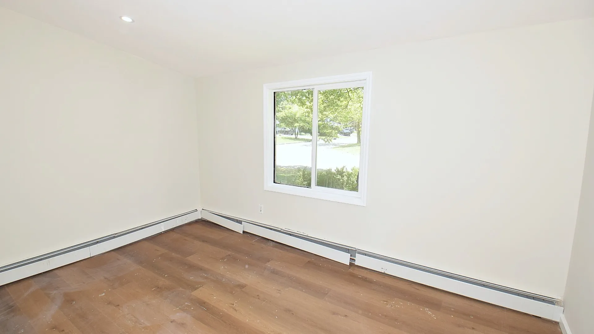 Property at 3 Willow CT, Medford, NY 11763 11