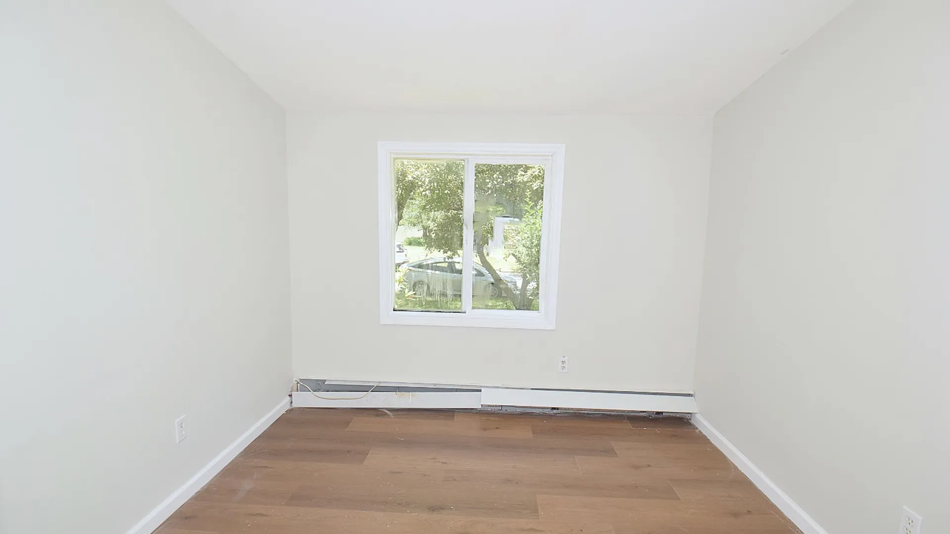 Property at 3 Willow CT, Medford, NY 11763 12