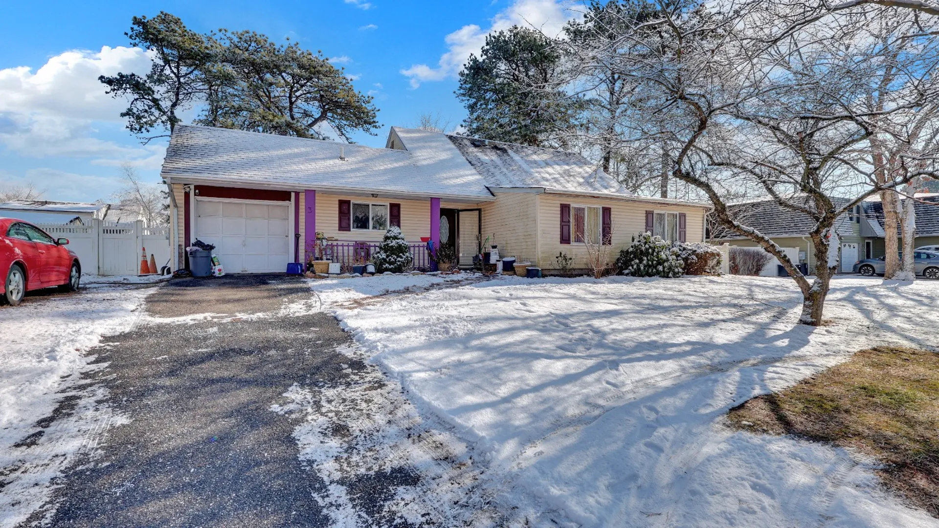 Property at 3 Willow CT, Medford, NY 11763 2