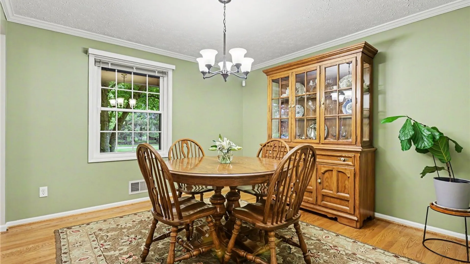 Property at 10 High Point Drive, Parma, NY 14559 5