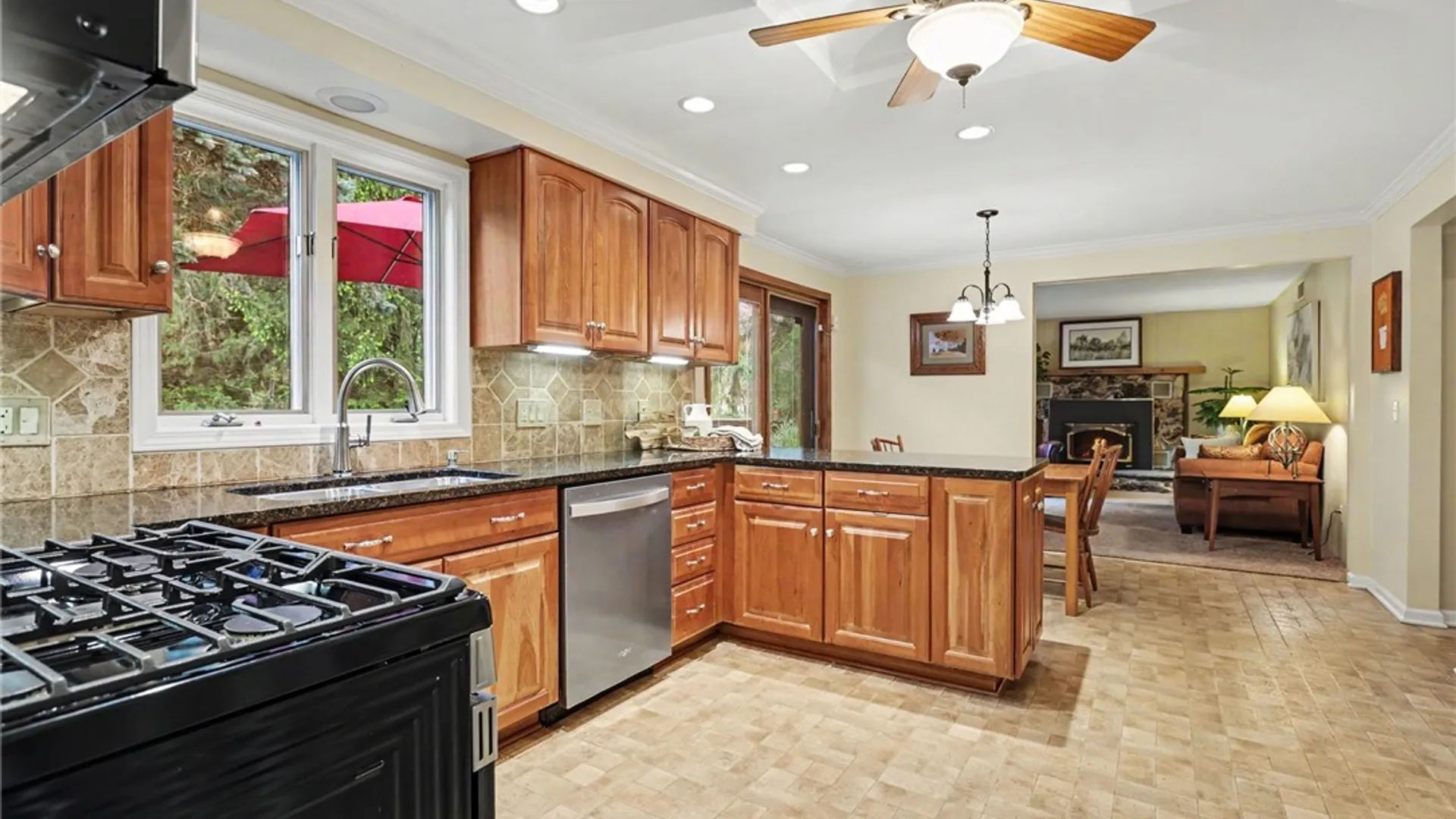 Property at 10 High Point Drive, Parma, NY 14559 9
