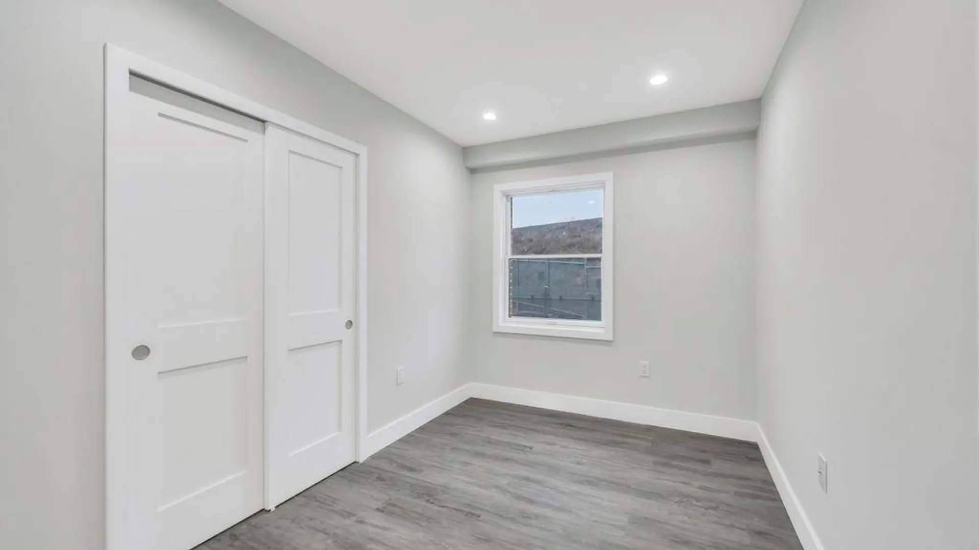 Property at 38-24 56 Street, New York, NY 11377 18