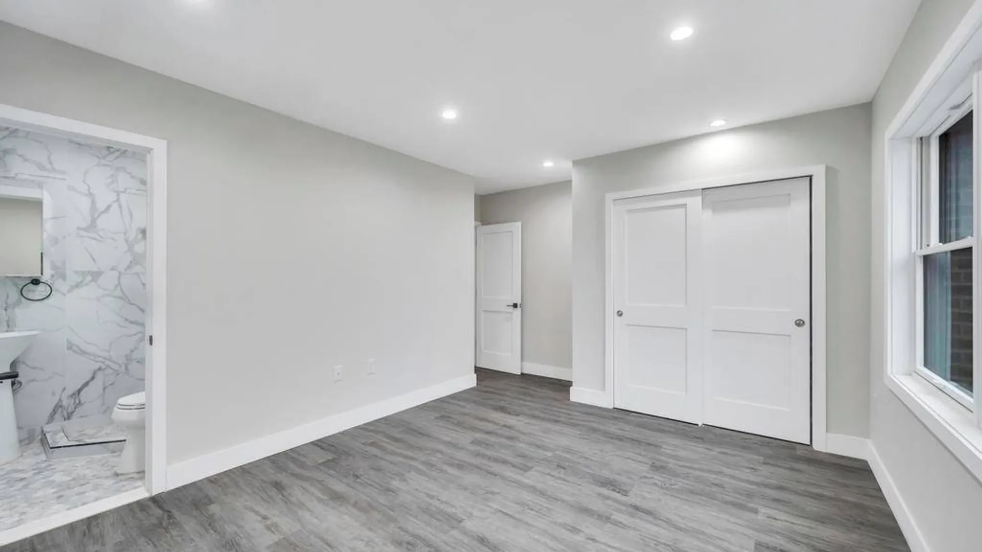 Property at 38-24 56 Street, New York, NY 11377 22