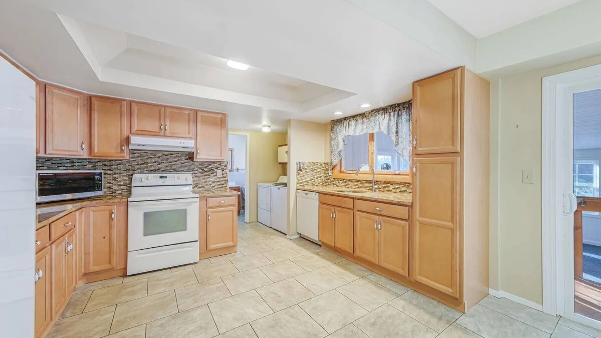 Property at 139 Tarpon Avenue, Medford, NY 11763 13