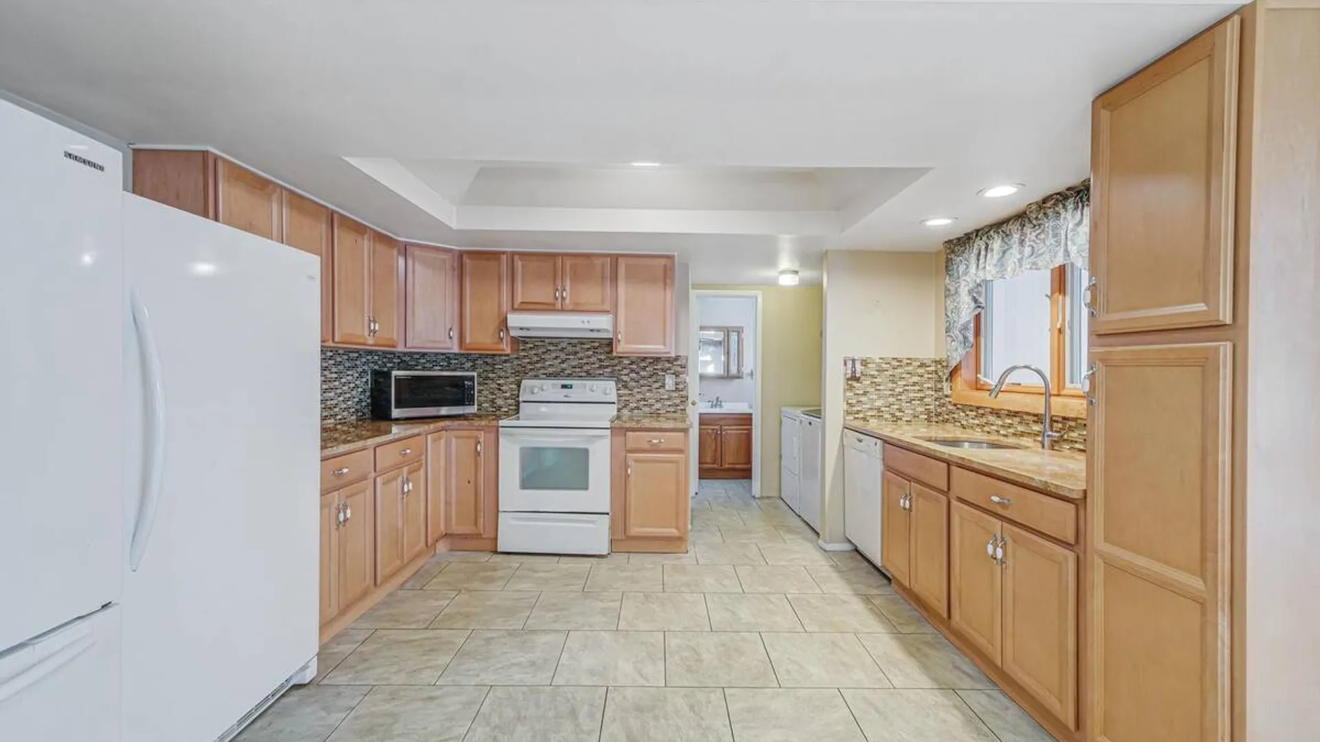 Property at 139 Tarpon Avenue, Medford, NY 11763 14