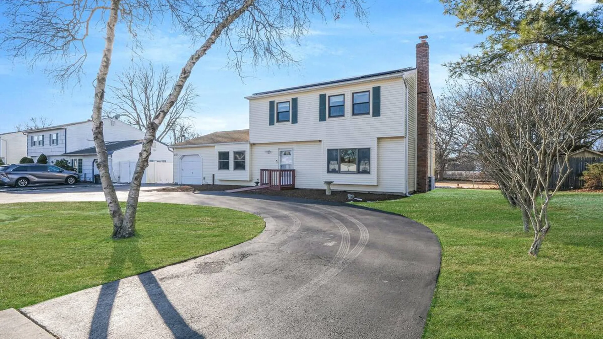 Property at 139 Tarpon Avenue, Medford, NY 11763 3