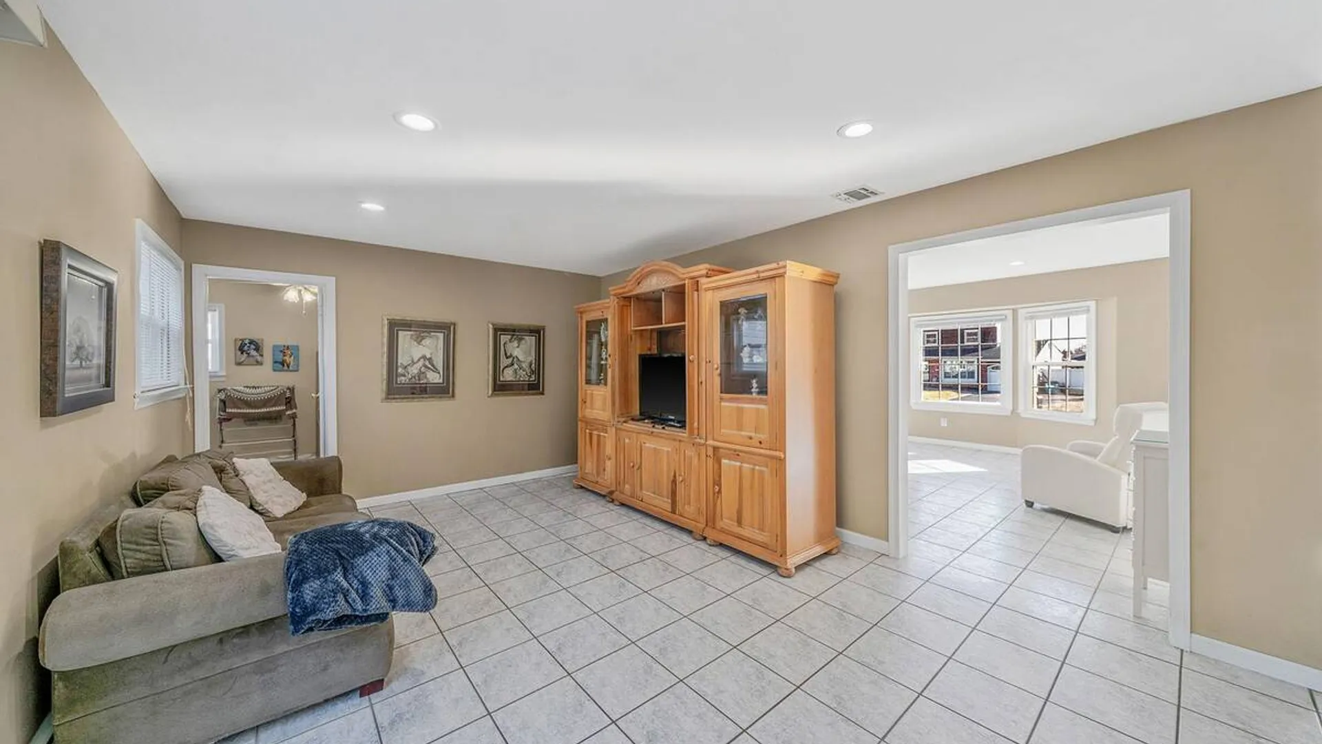 Property at 3 Mount Marcy Avenue, Farmingville, NY 11738 14
