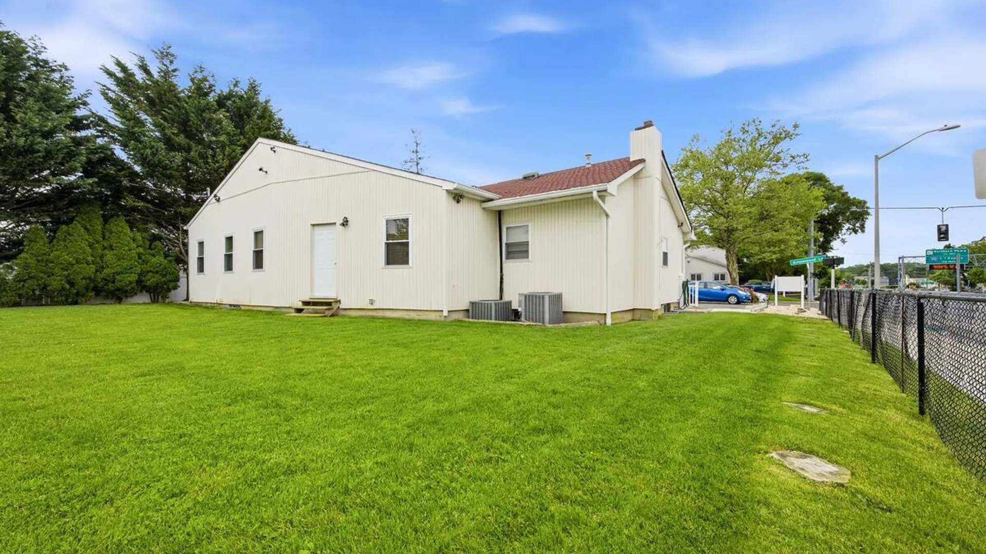 Property at 1 Arrowood Lane Lane, Melville, NY 11747 46