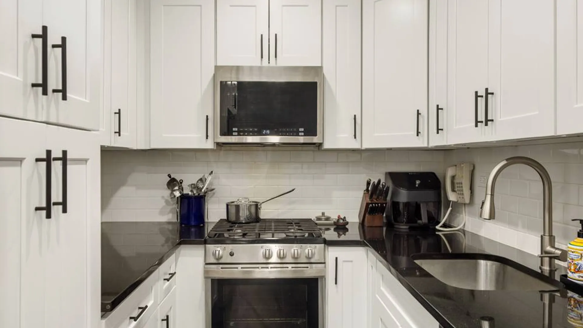 Property at 15 West 72nd Street, New York, NY 10023 3