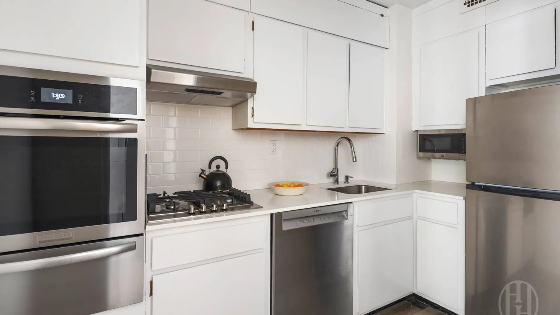 Property at 400 East 85th Street, New York, NY 10028 2