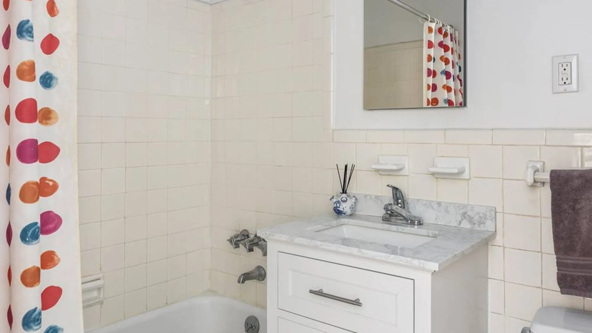 Property at 400 East 85th Street, New York, NY 10028 3
