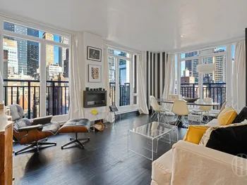 Property at 45 Park Avenue, New York, NY 10016