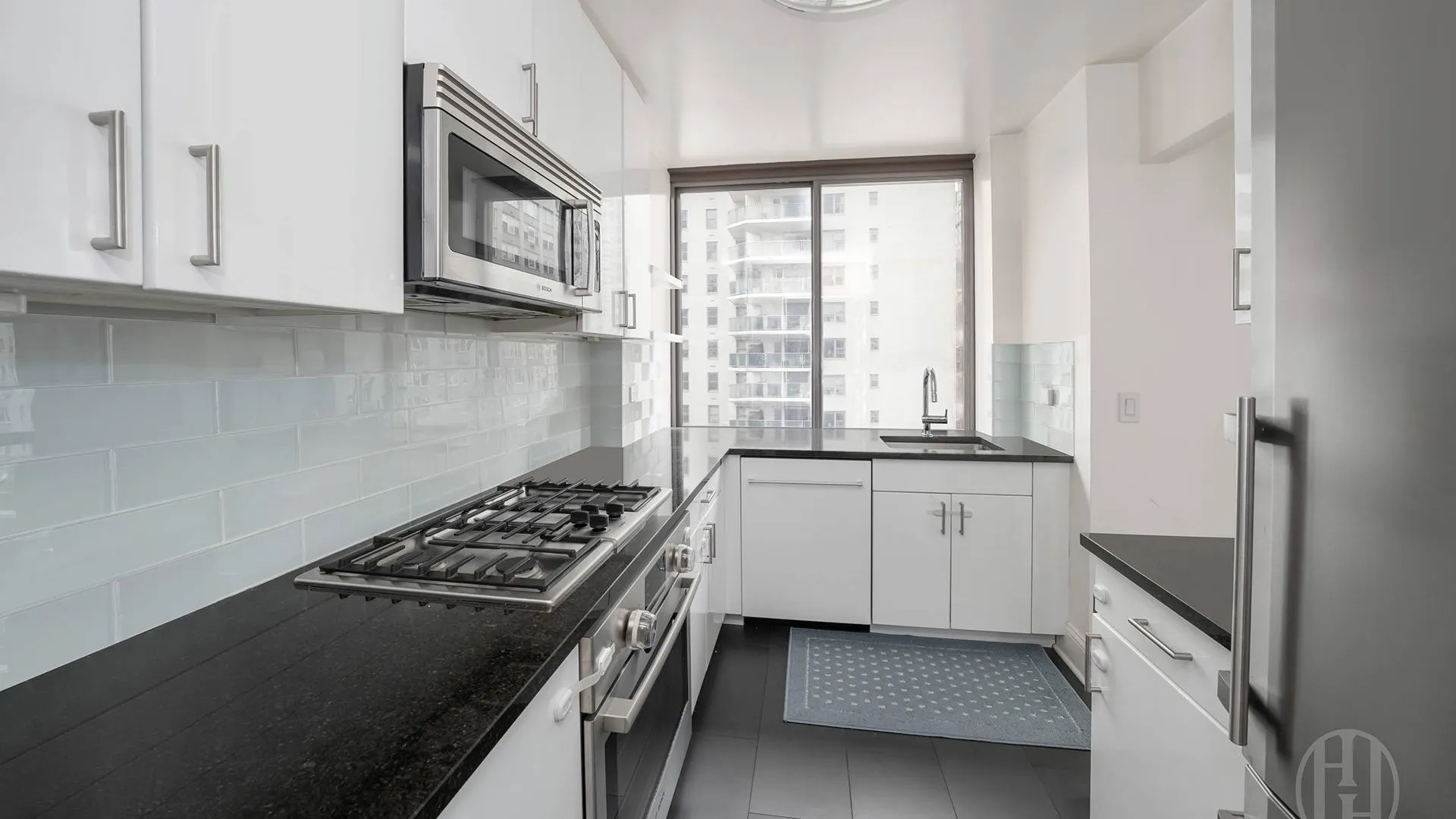 Property at 300 East 64th Street, New York, NY 10021 5