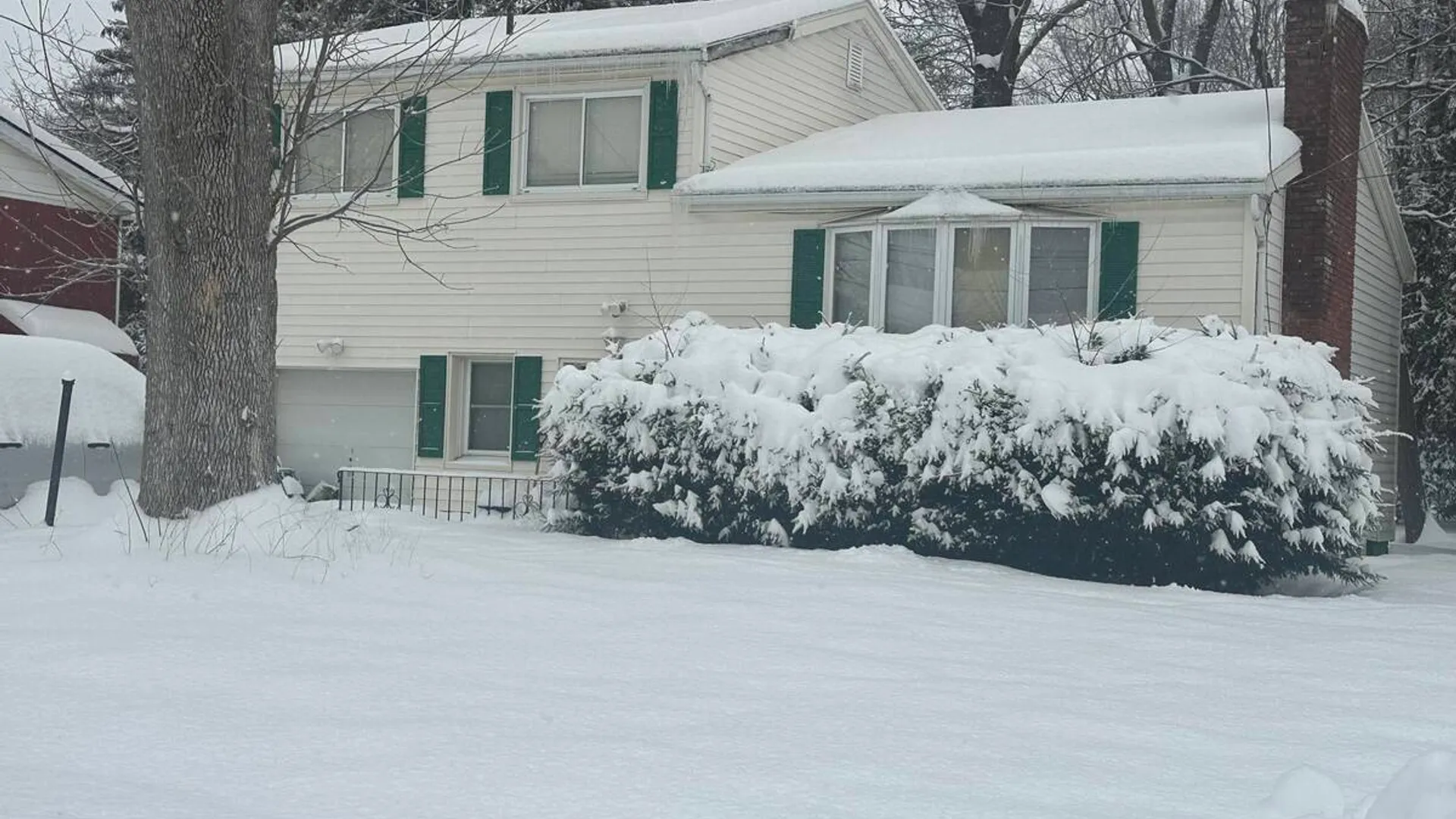 Property at 3307 Woodlawn Avenue, Schenectady, NY 12304 3