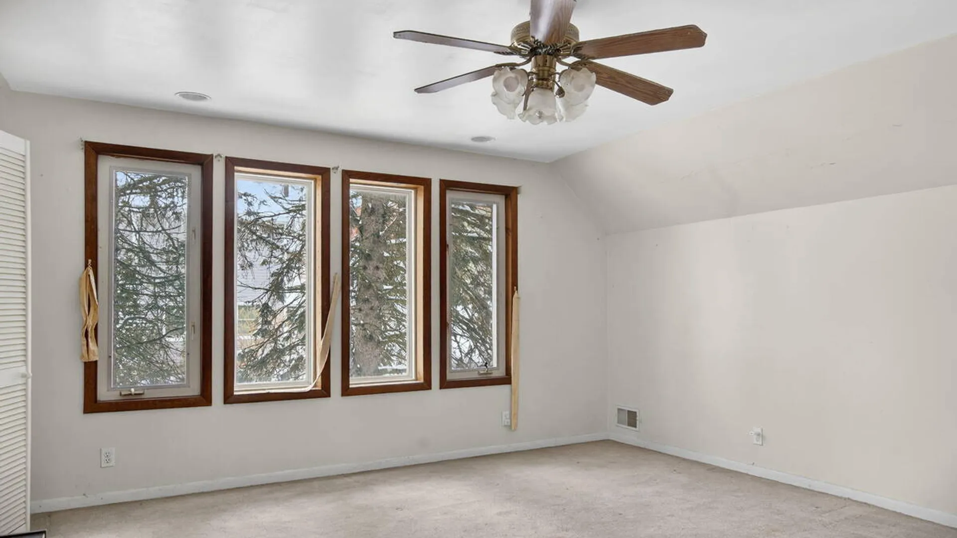 Property at 1644 1st Street, Rensselaer, NY 12144 10