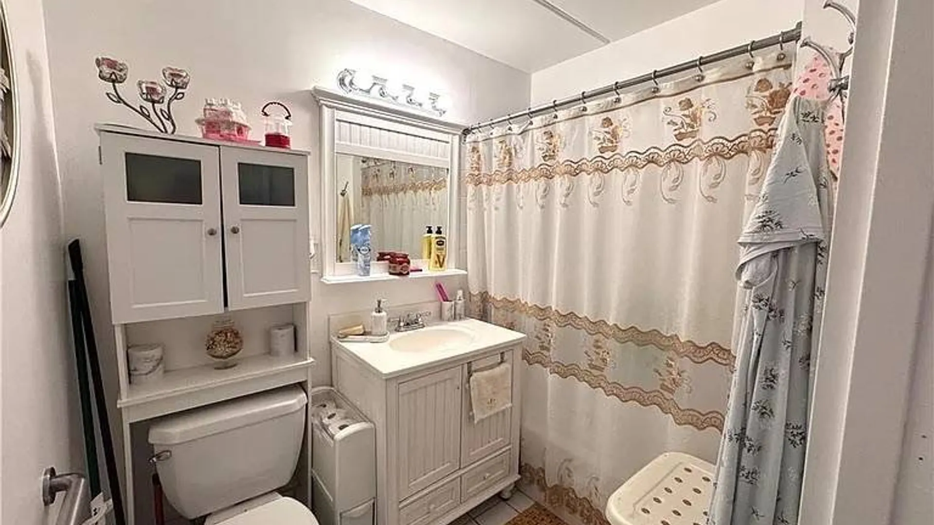 Property at 79-14 Rockaway Beach, Rockaway Park, NY 11693 4