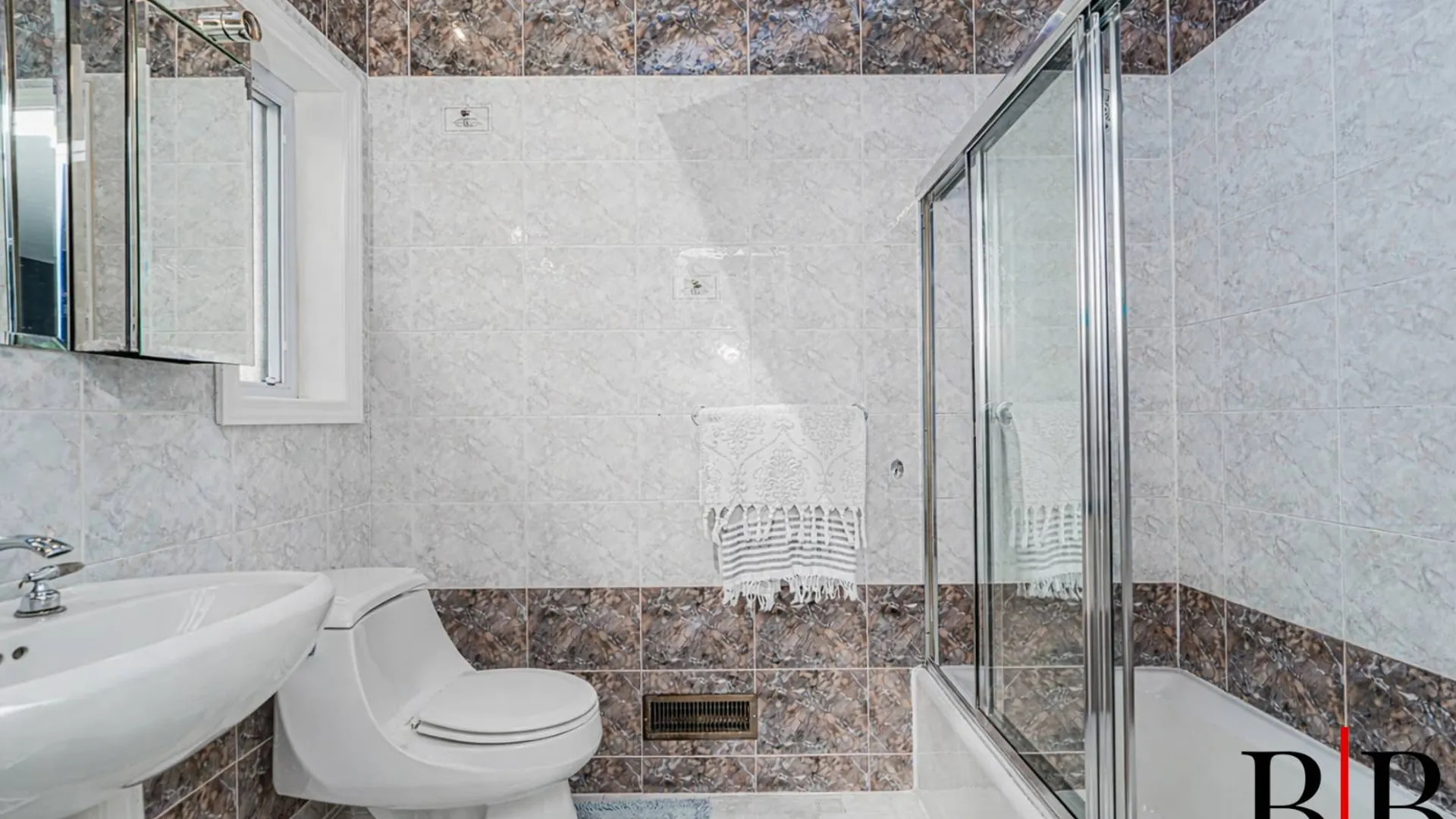 Property at 215 Arkansas Drive, Brooklyn, NY 11234 27