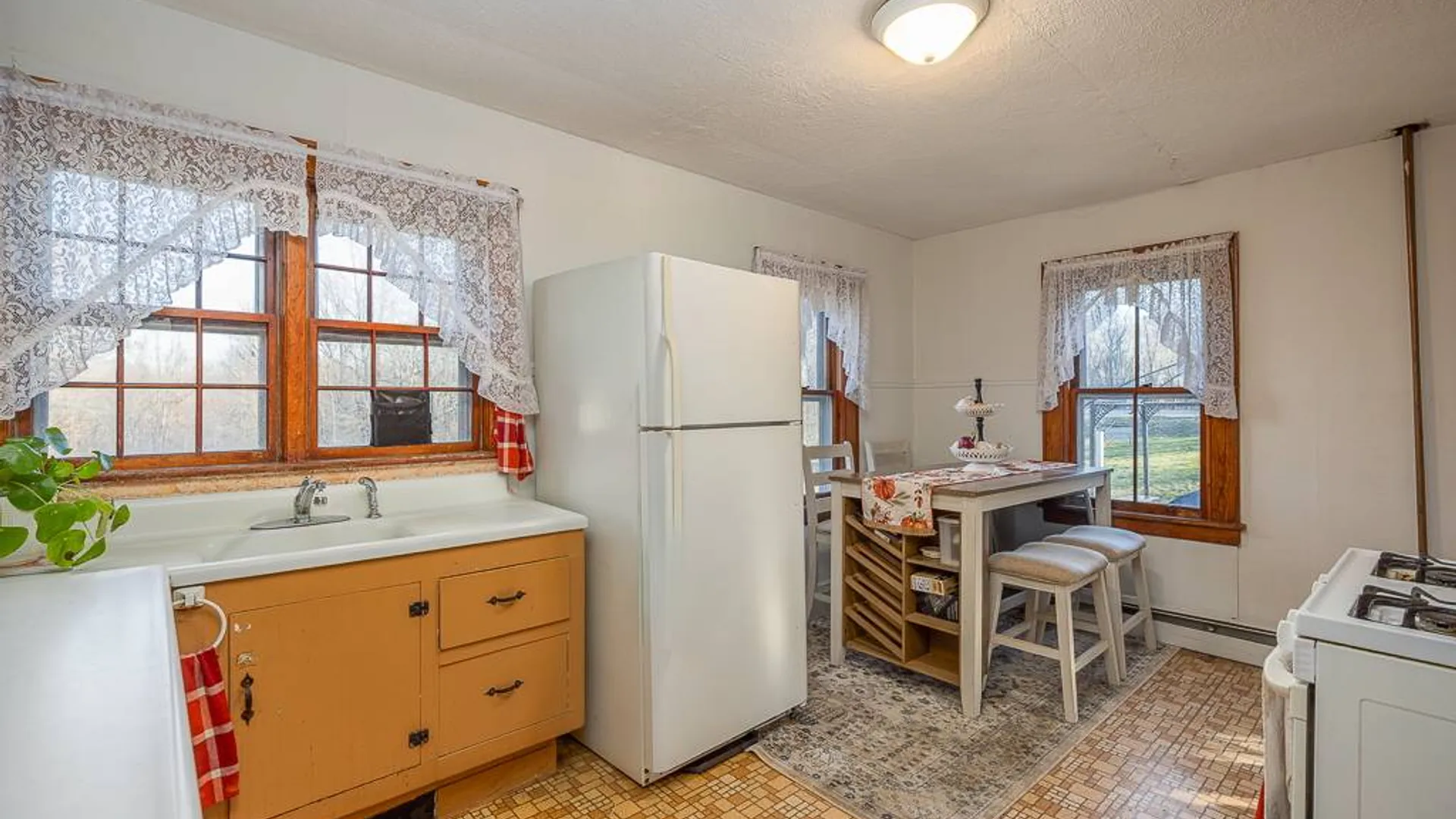 Property at 355 Fosler Rd, Wallkill, NY 12589 12