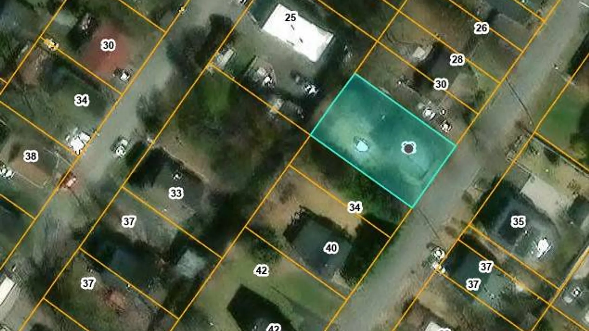 Property at 32 Blanche Ave, New Windsor, NY 12553 3