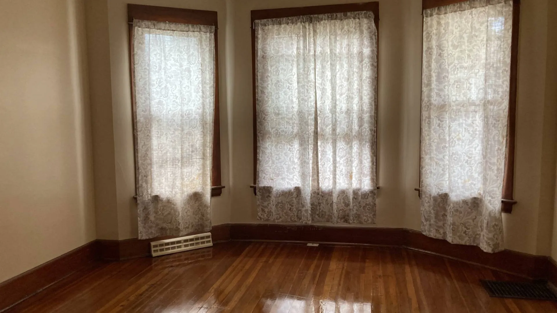 Property at 418 Division St, Schenectady, NY 12304 3