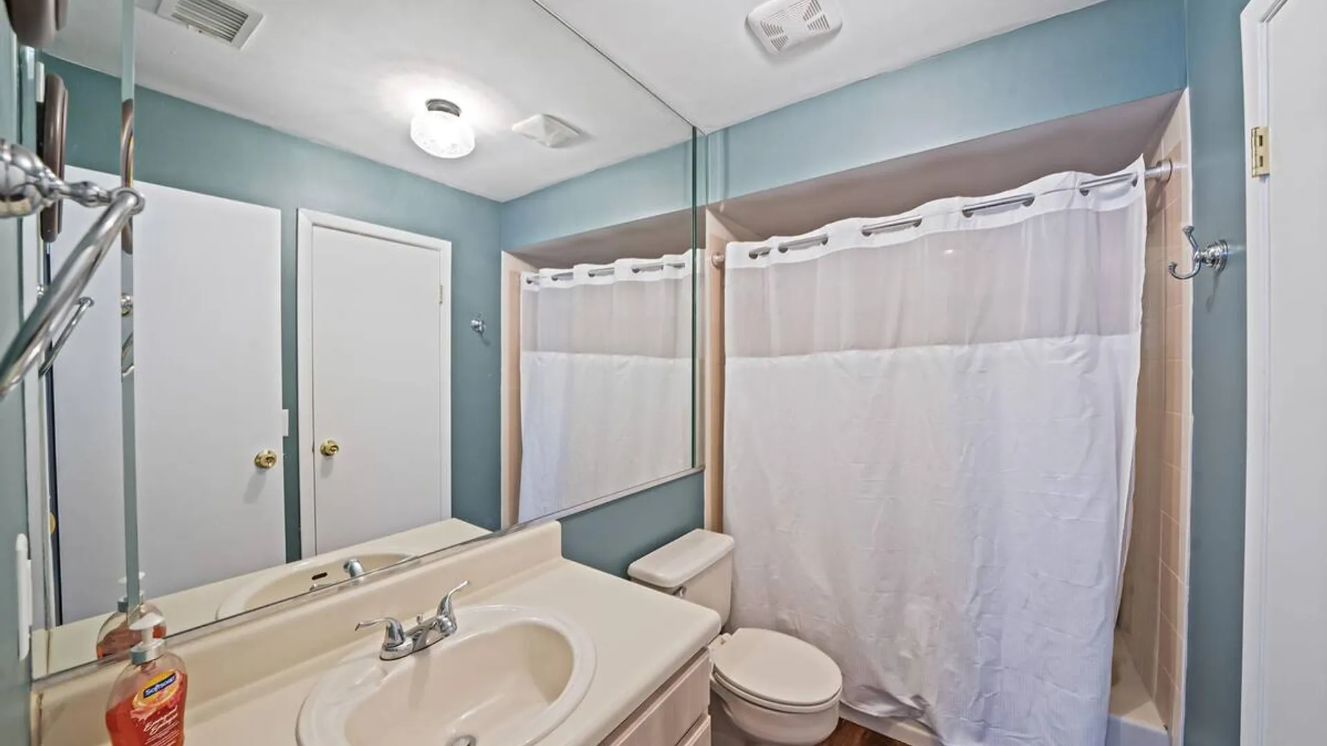 Property at 23 Gazebo Lane, Holtsville, NY 11742 46