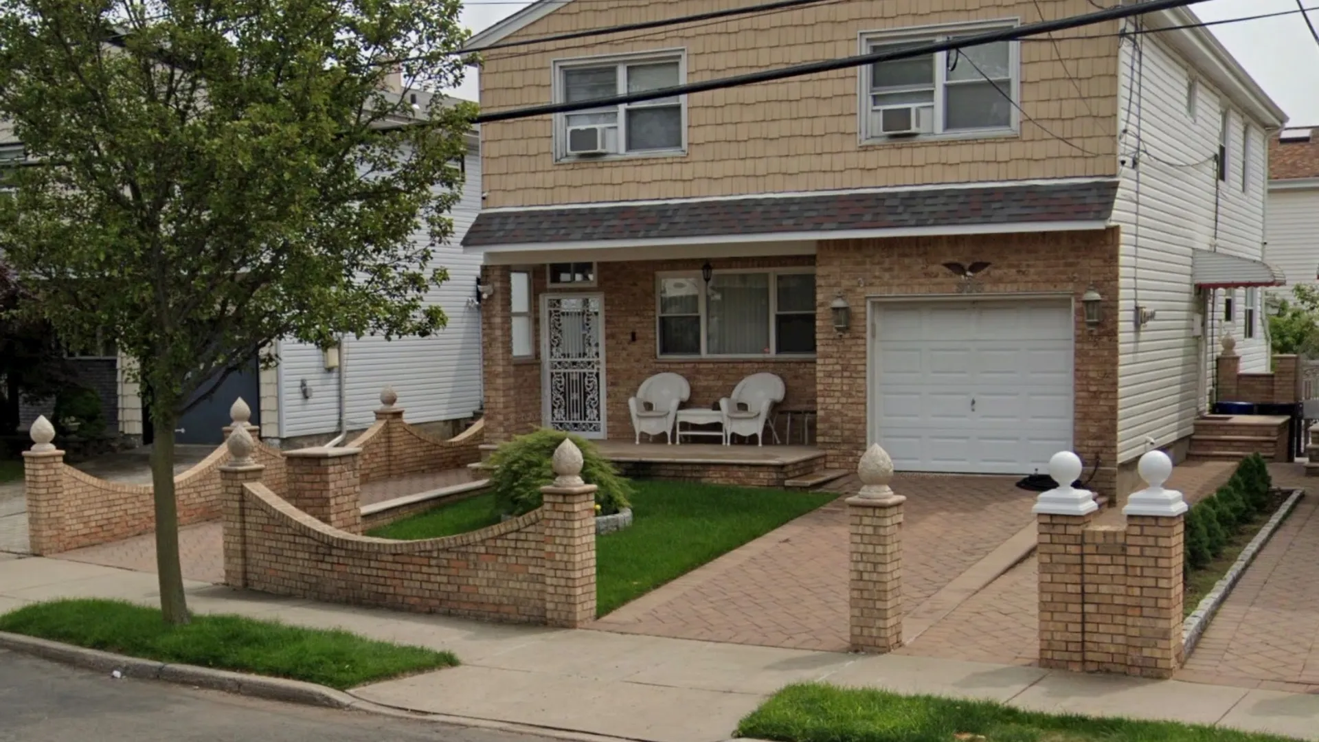 Property at 306 Jefferson Ave, Staten Island, NY 10306 3