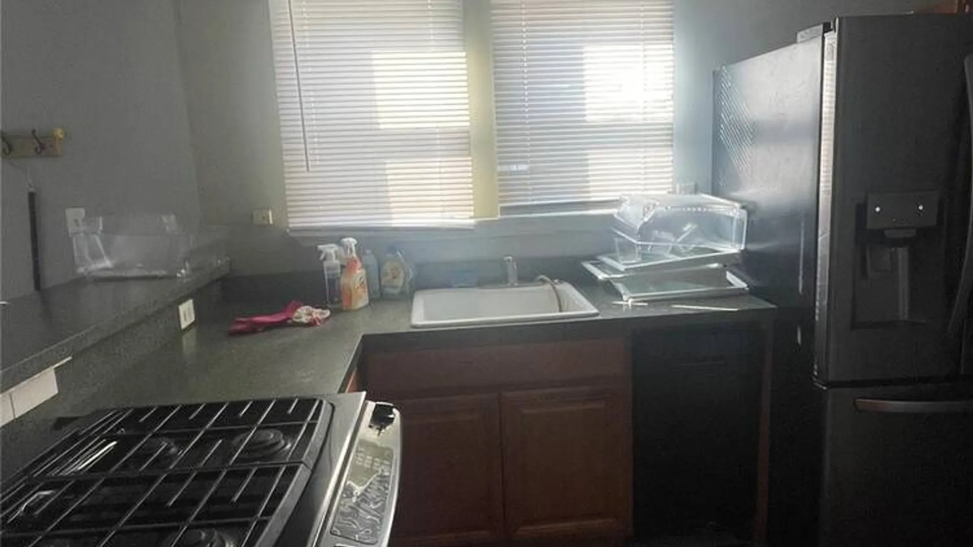 Property at 359 Park Avenue, Babylon, NY 11702 5