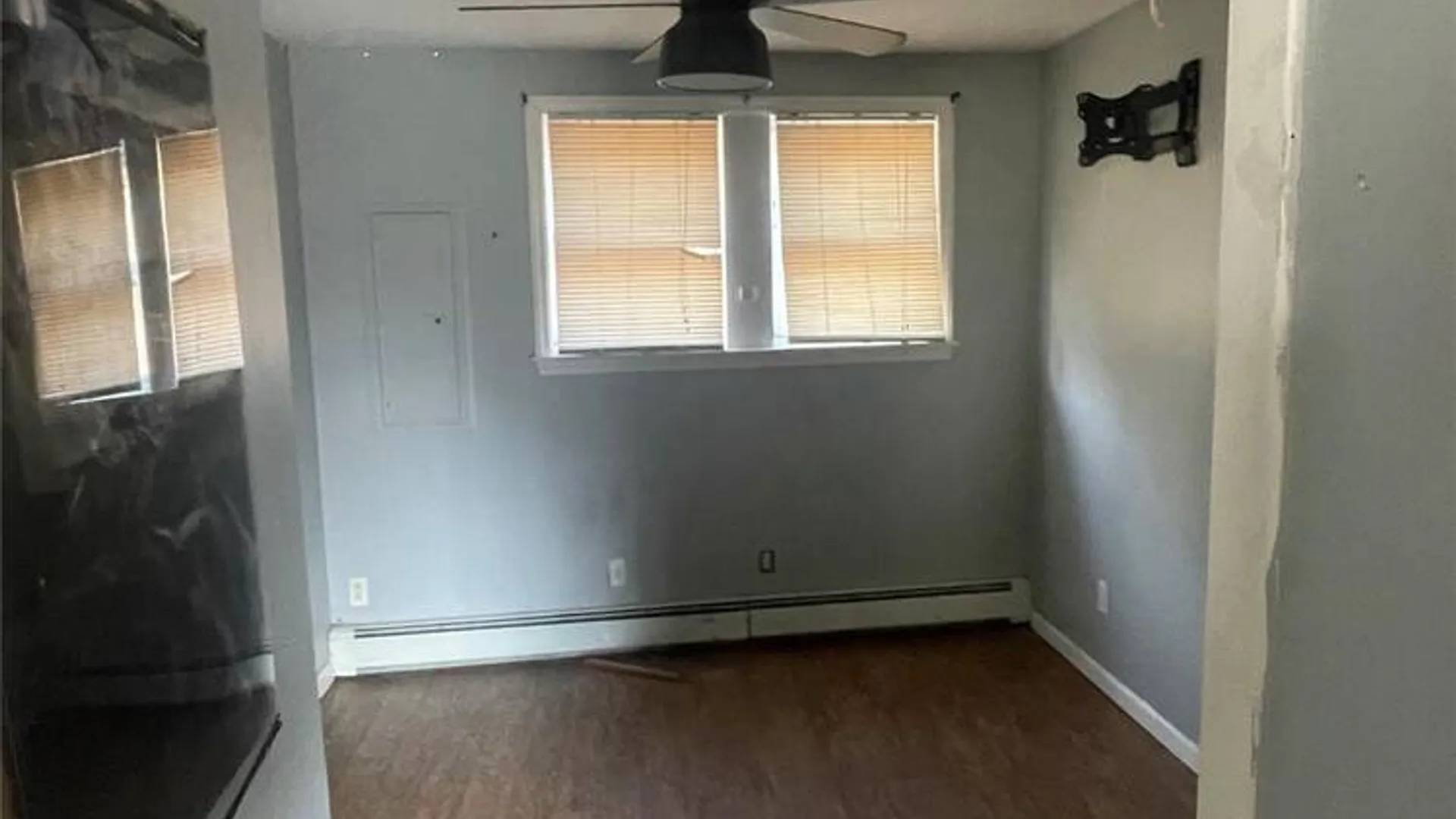 Property at 359 Park Avenue, Babylon, NY 11702 7