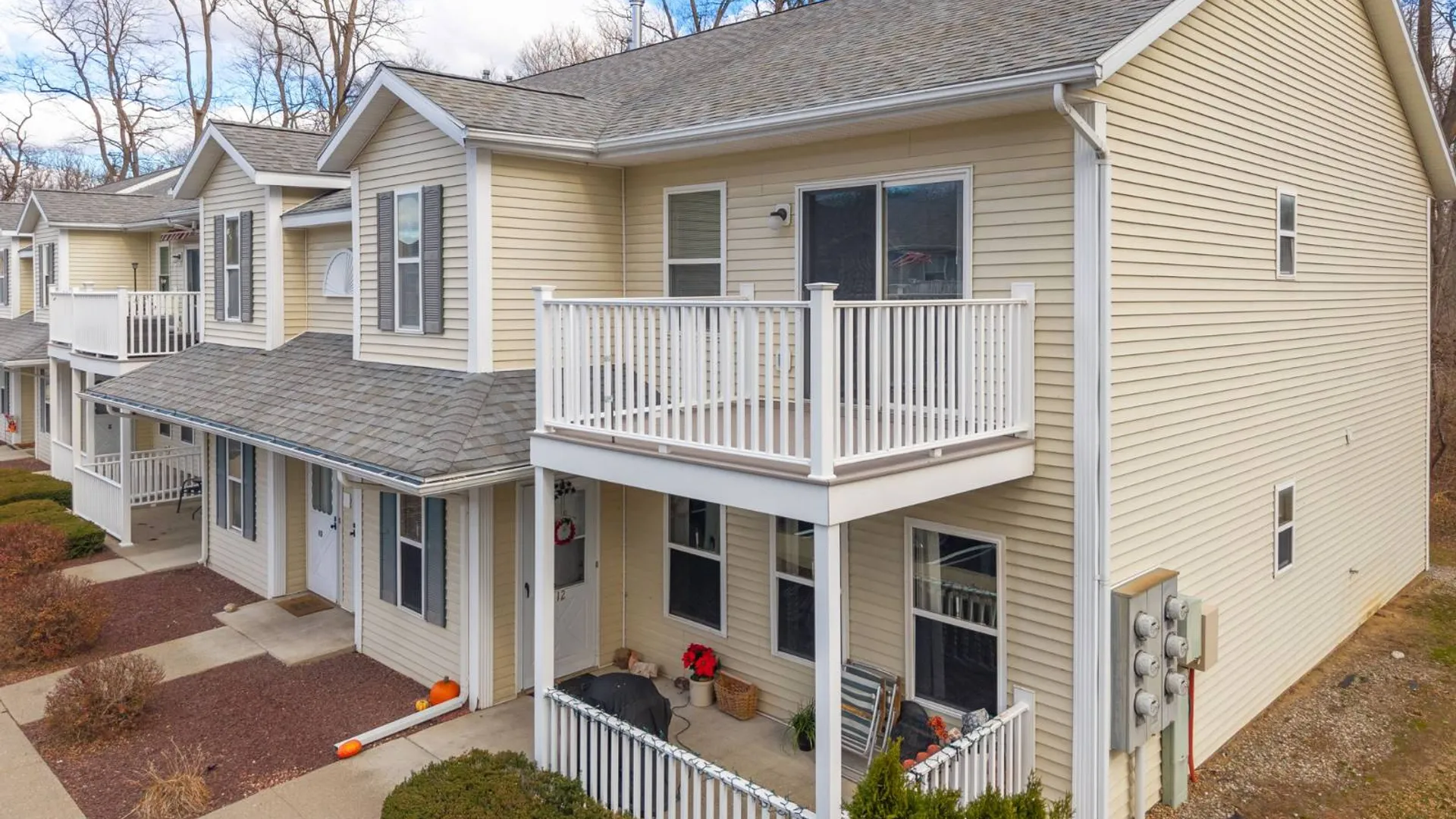 Property at 1911 Cambridge Manor Drive, Schenectady, NY 12302 2