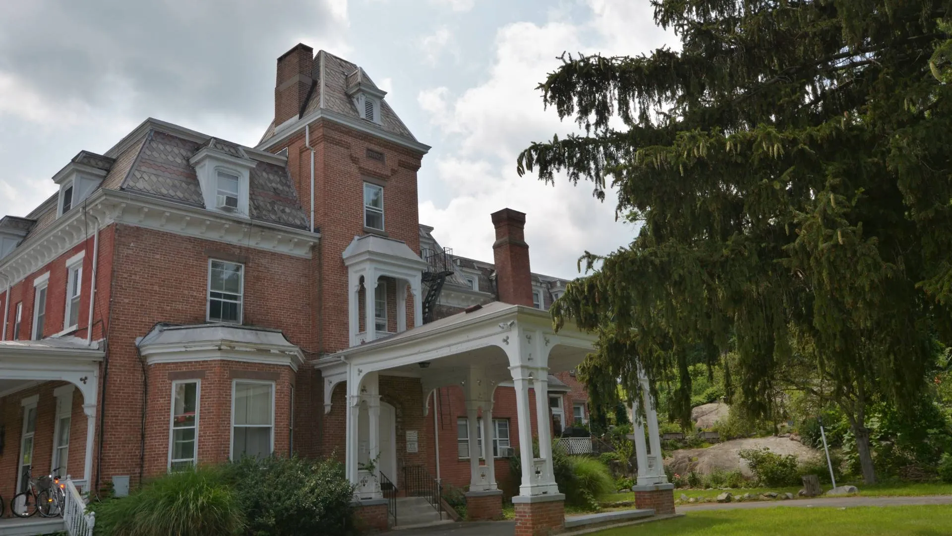 Property at 3 Pine Terrace Rd, Highland Falls, NY 10928 2