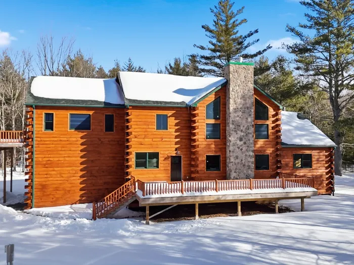 Property at 204 Overlook Dr, Jewett, NY 12442