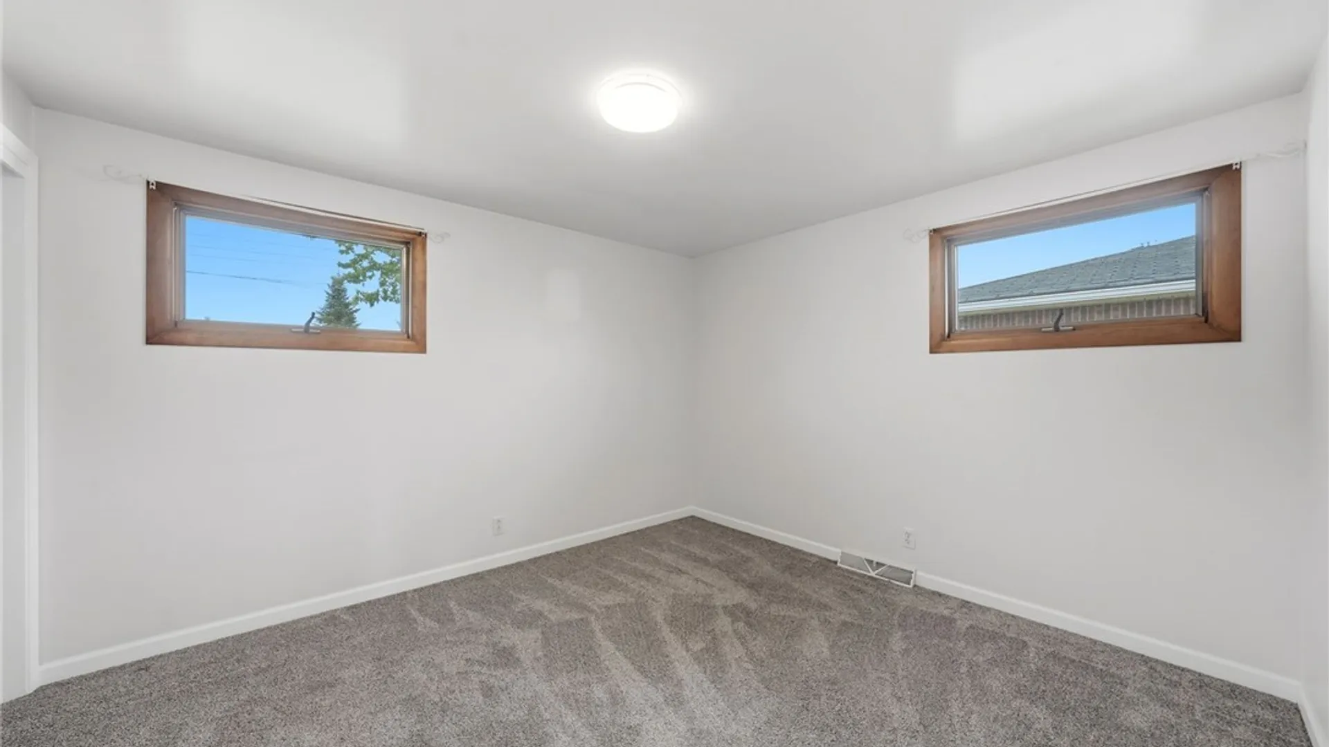 Property at 47 Barnabas Drive, Cheektowaga, NY 14043 25