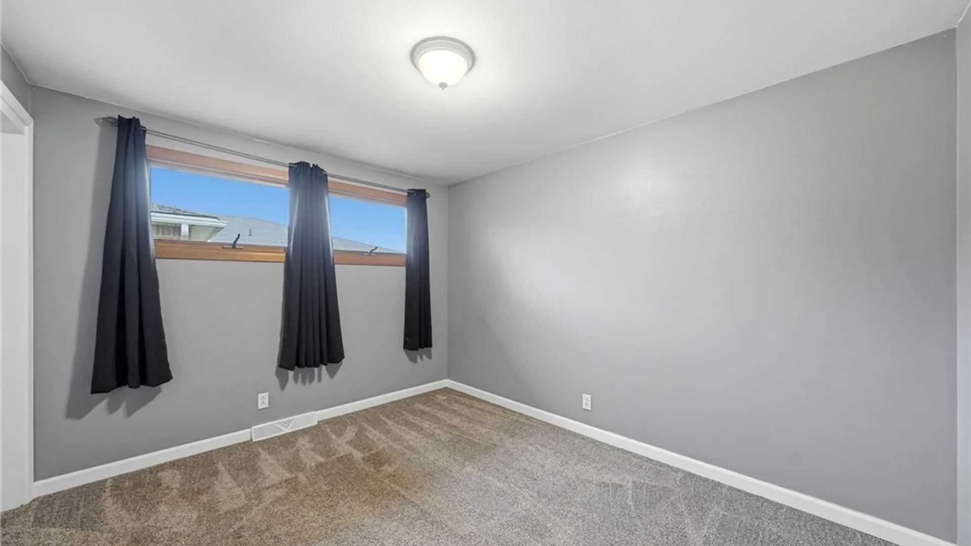 Property at 47 Barnabas Drive, Cheektowaga, NY 14043 26