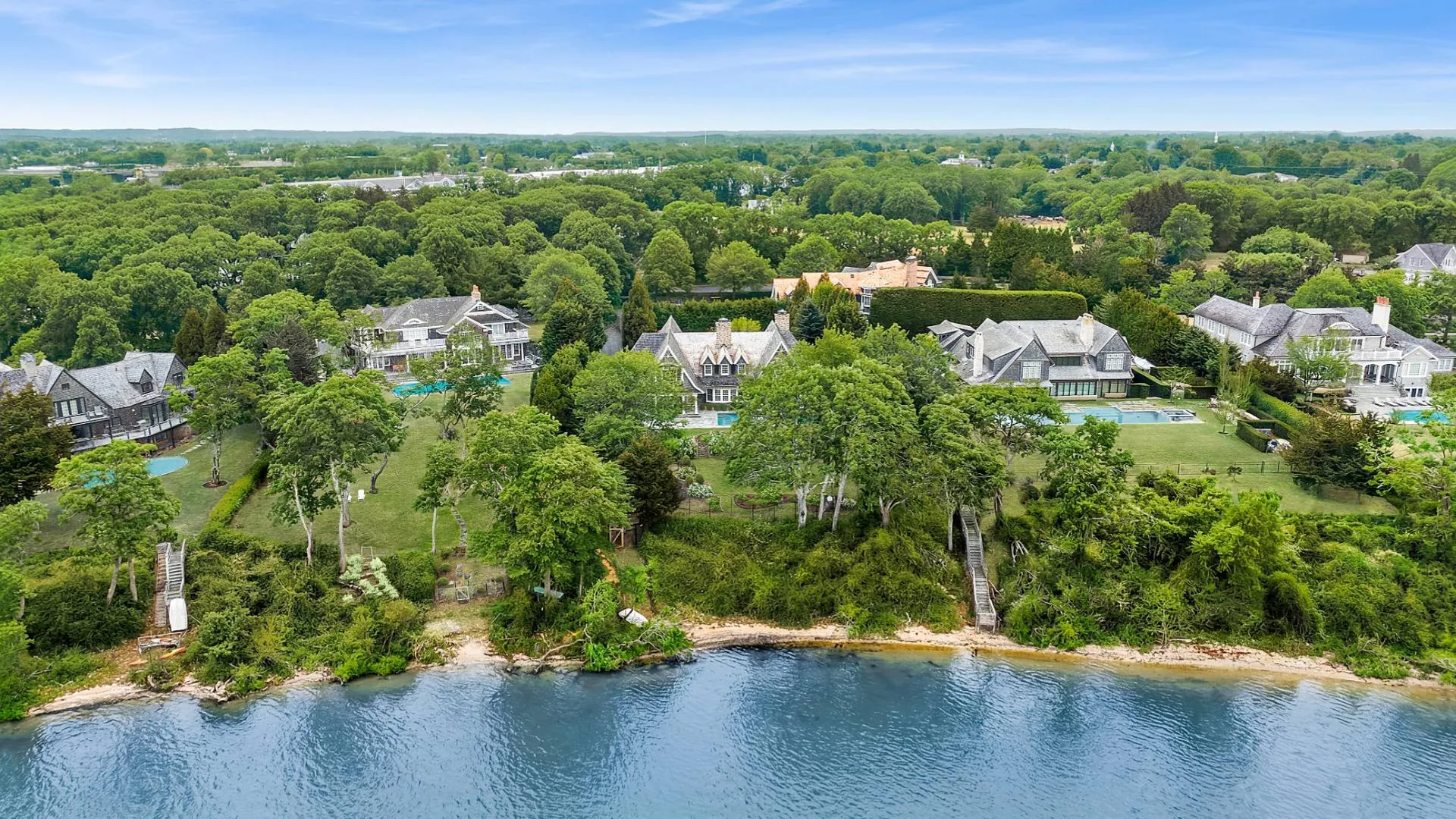 Property at 7 Kellis Way, Bridgehampton, NY 11932 2