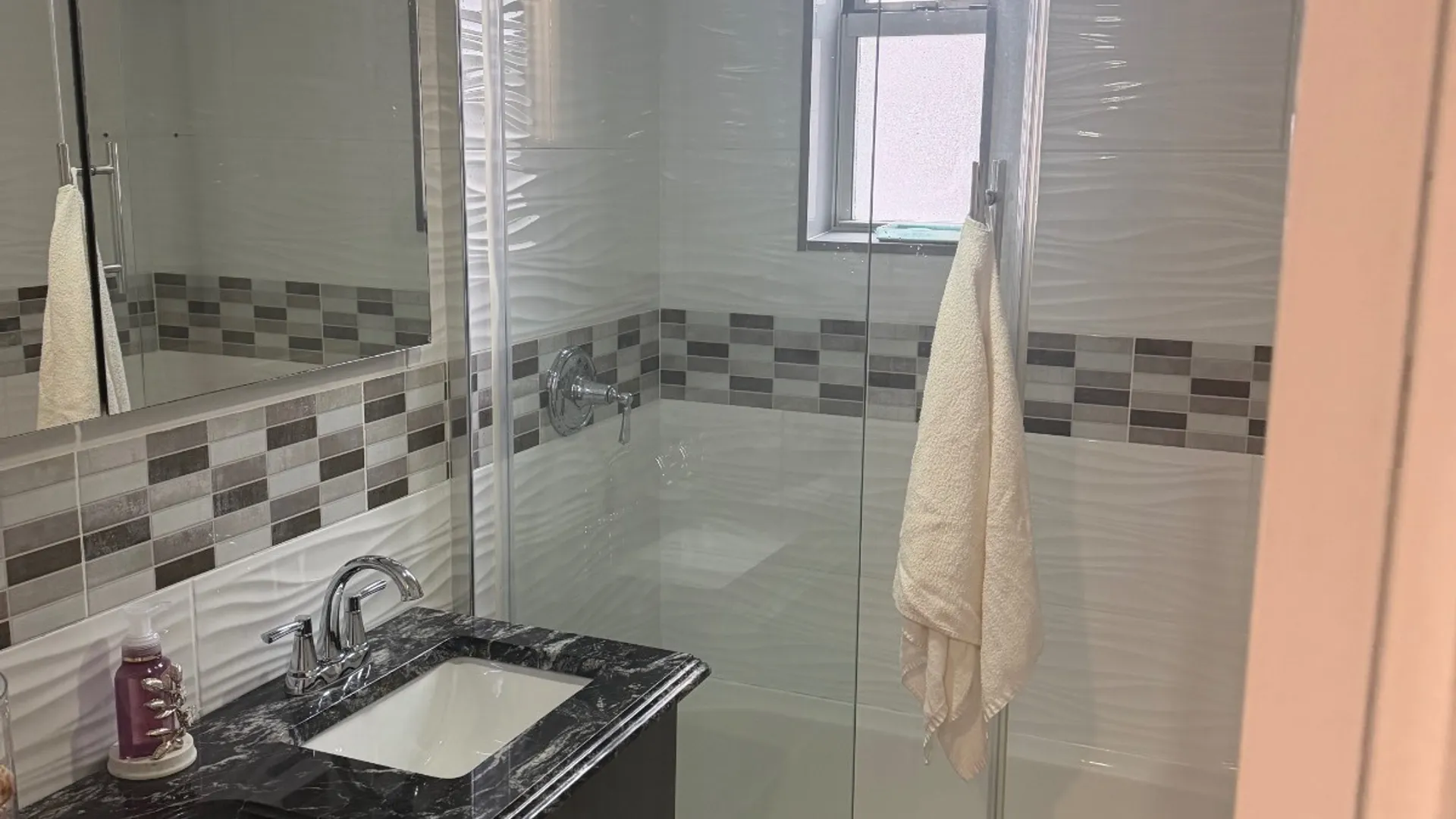 Property at 5425 Valles Ave, Bronx, NY 10471 17