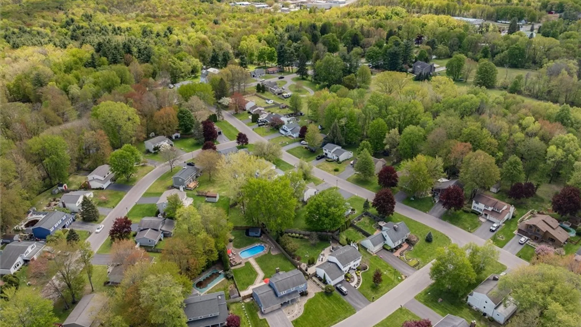 Property at 7984 Nutmeg Lane, Clay, NY 13090 5