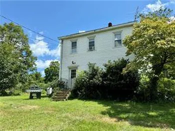 Property at 19 Bloomingburg Rd, Middletown, NY 10940