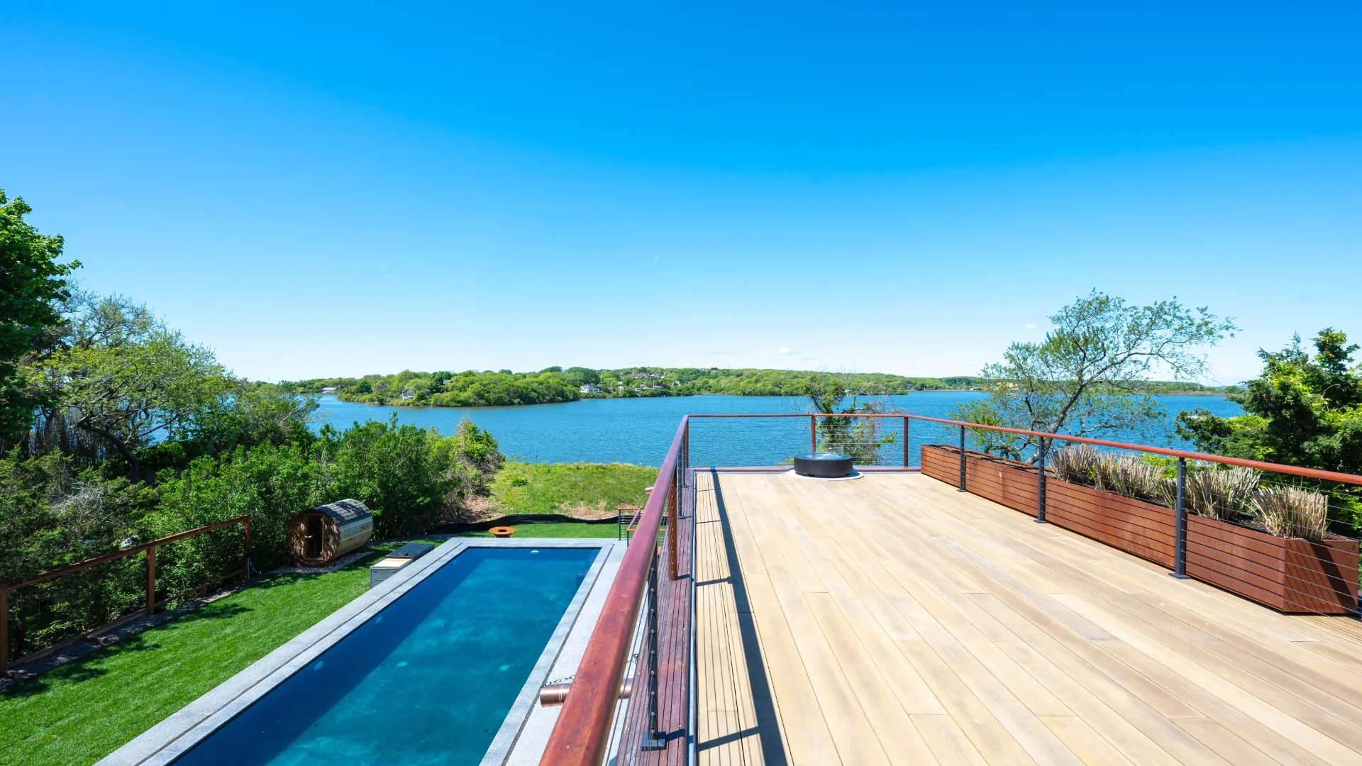 Property at 113 S EDGEMERE ST, Montauk, NY 11954 27