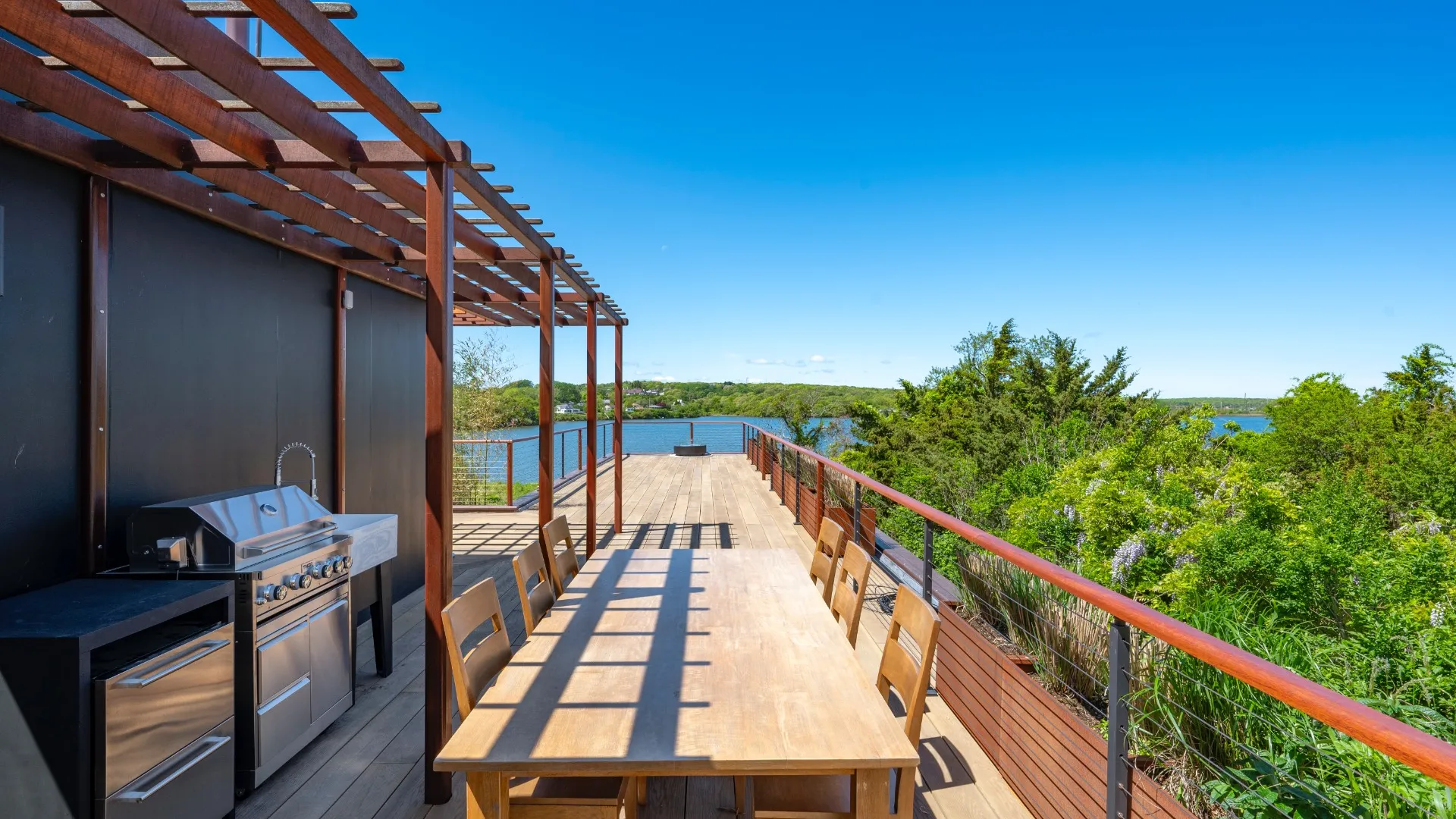 Property at 113 S EDGEMERE ST, Montauk, NY 11954 28
