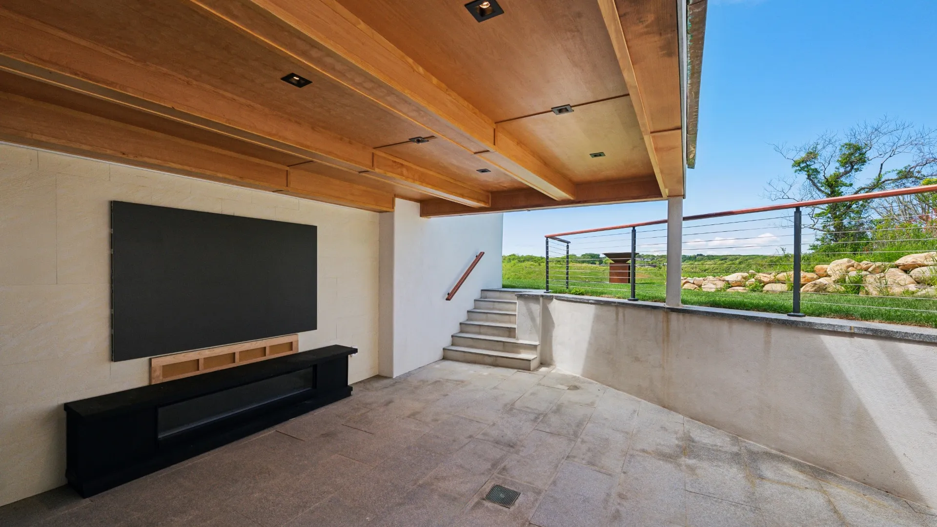Property at 113 S EDGEMERE ST, Montauk, NY 11954 30