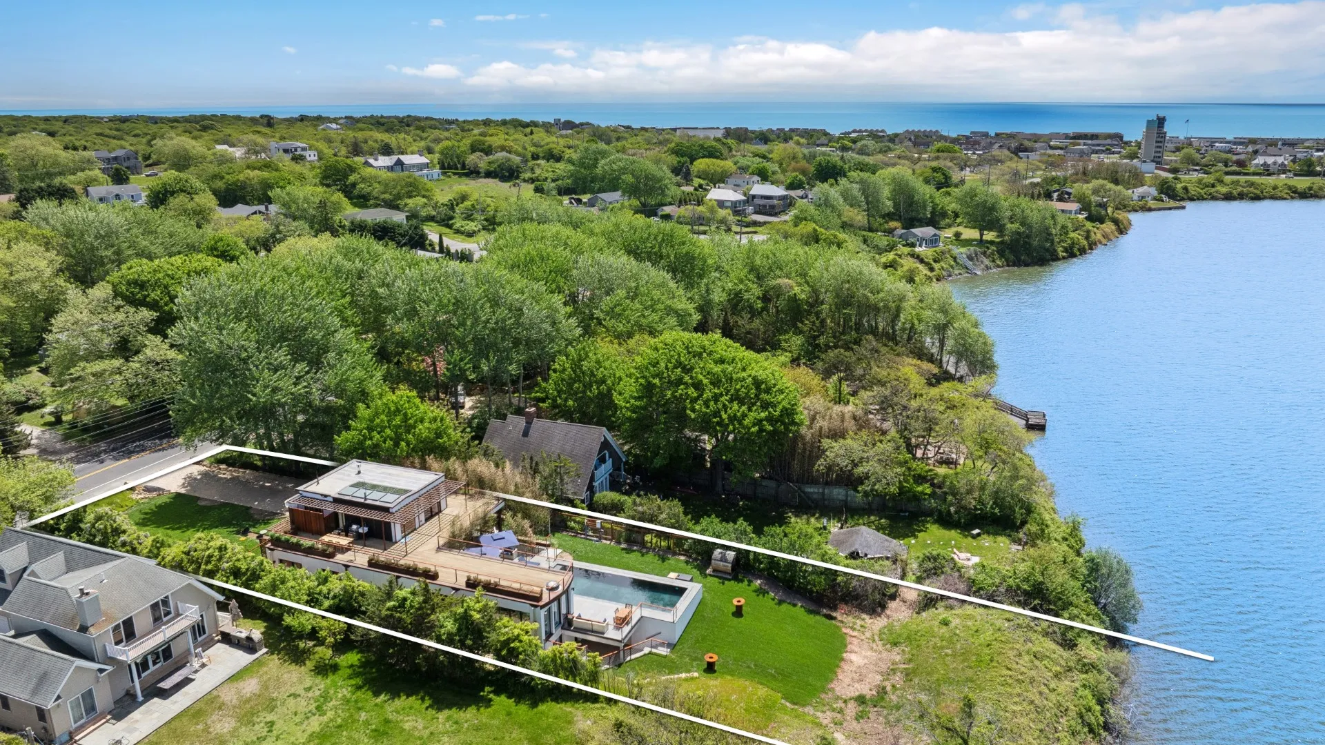 Property at 113 S EDGEMERE ST, Montauk, NY 11954 34