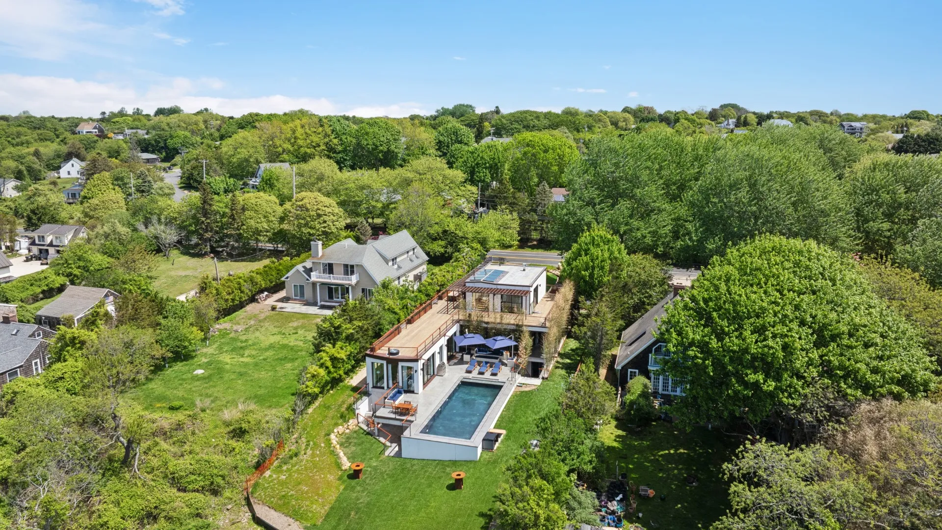 Property at 113 S EDGEMERE ST, Montauk, NY 11954 35