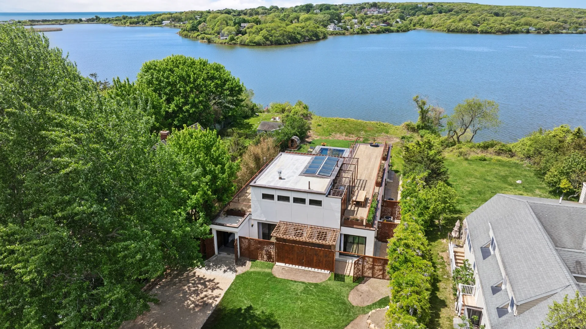 Property at 113 S EDGEMERE ST, Montauk, NY 11954 38