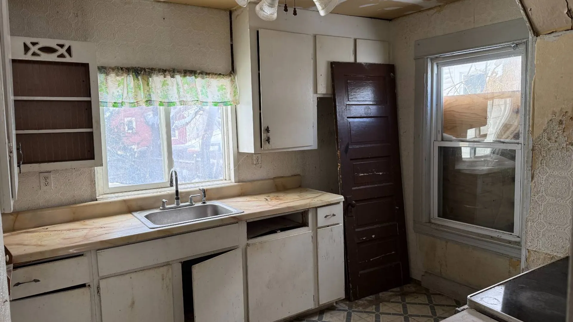 Property at 154 Collingwood N Ave, Syracuse, NY 13206 12