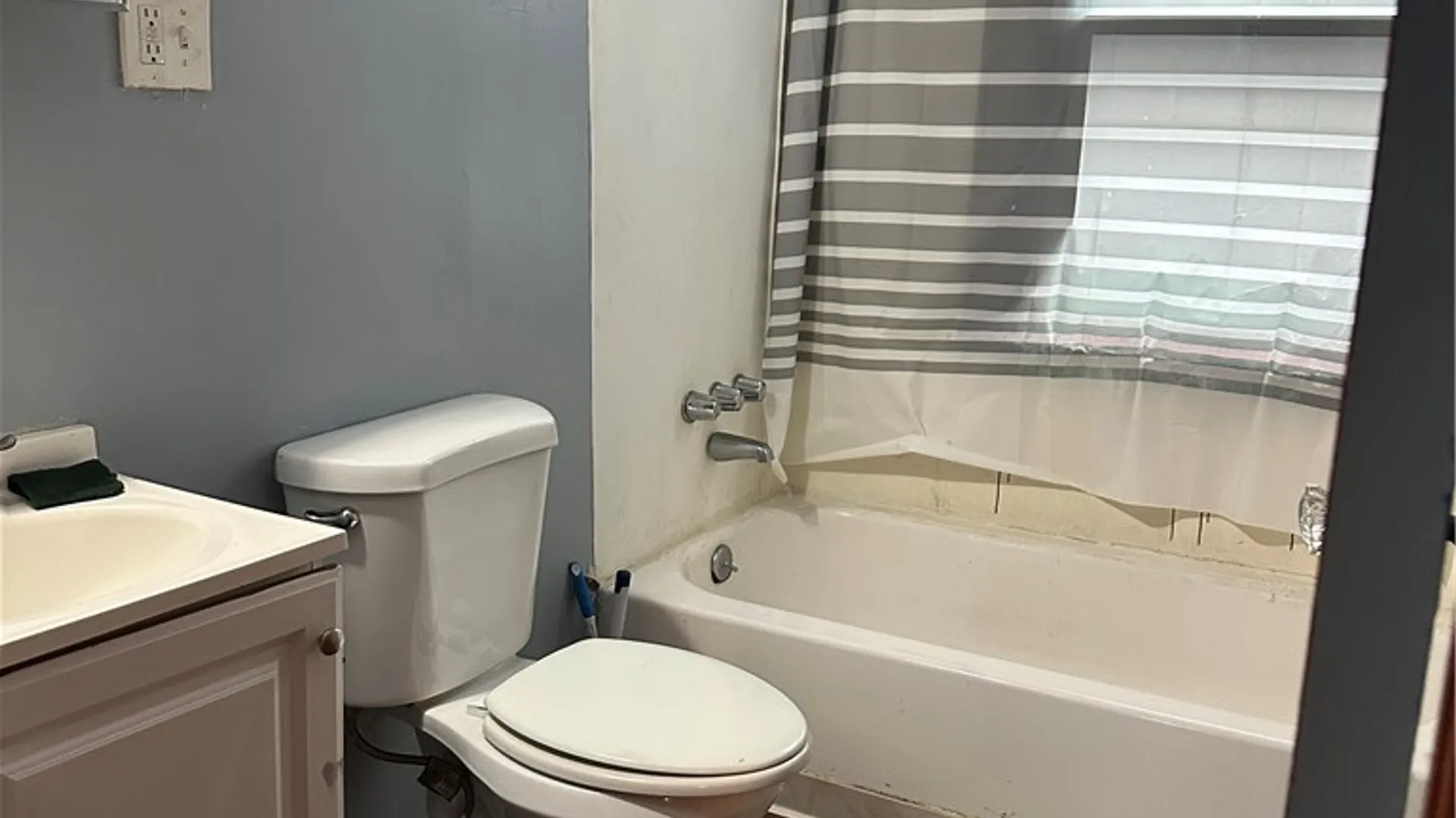 Property at 644 Ferry Street, Buffalo, NY 14211 4